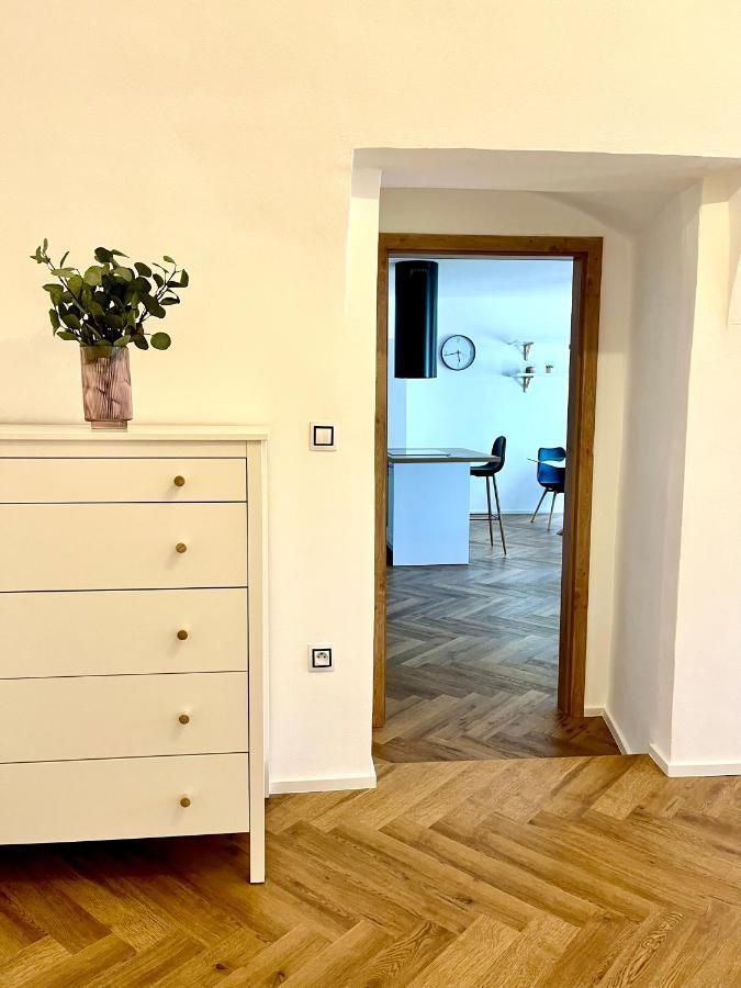 Apartman Elen Nove Mesto nad Metuji Luaran gambar